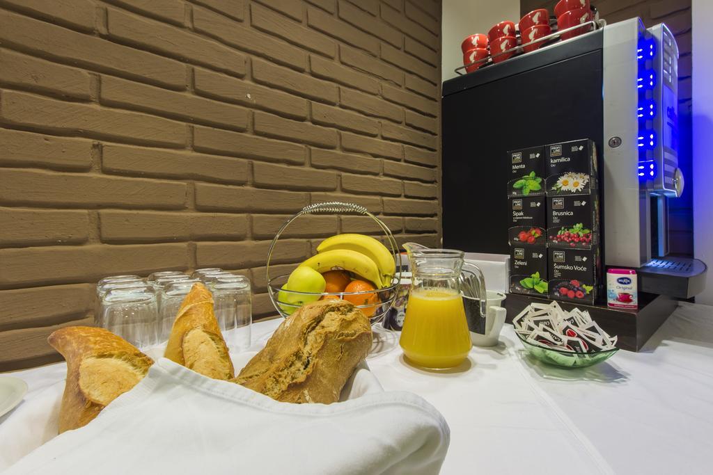 Parkcity Rooms ชิเบนิก ภายนอก รูปภาพ